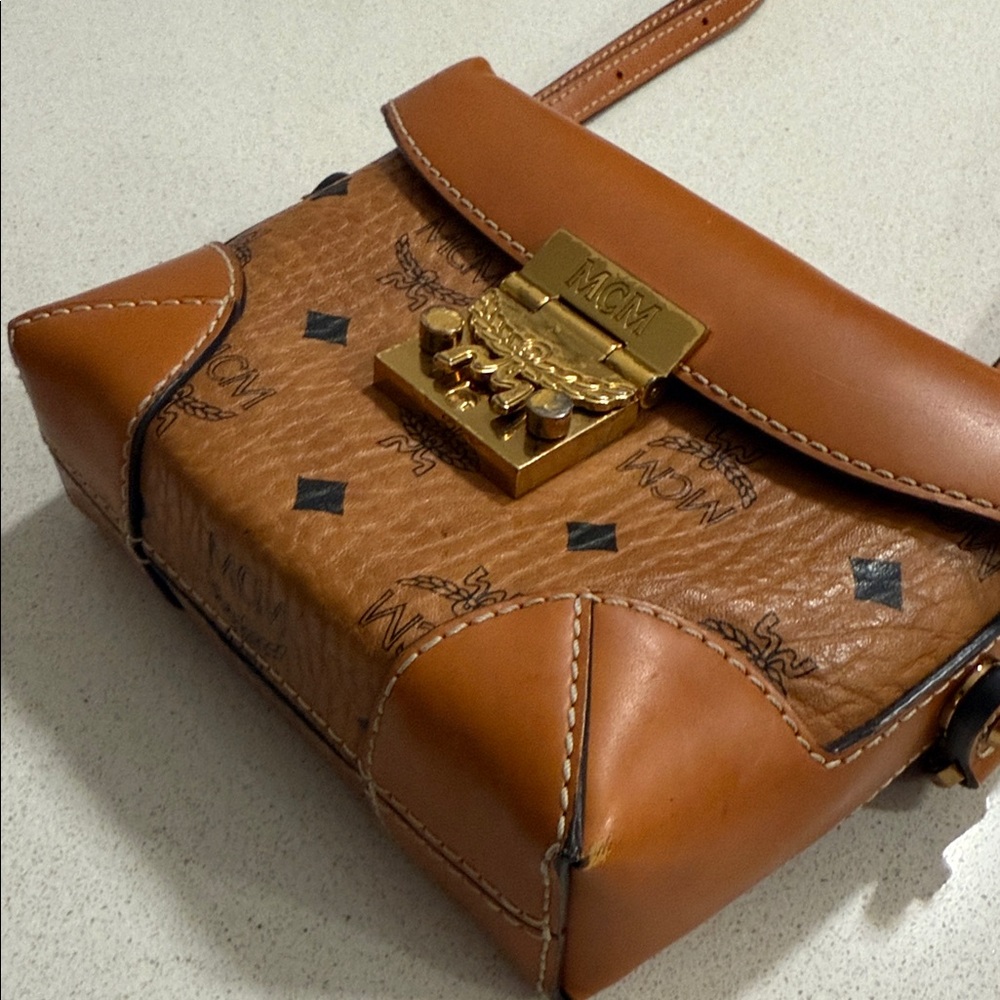 RARE FIND! Authentic MCM Brown and Gold Crossbody/Belt Bag - Picture 10 of 12